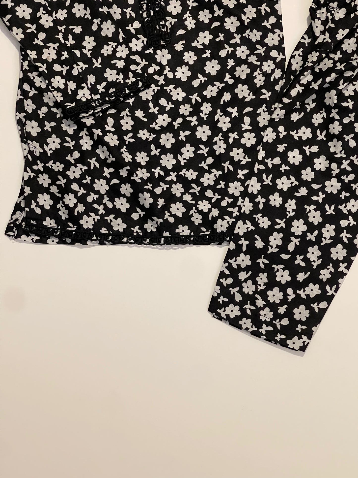 Monochrome