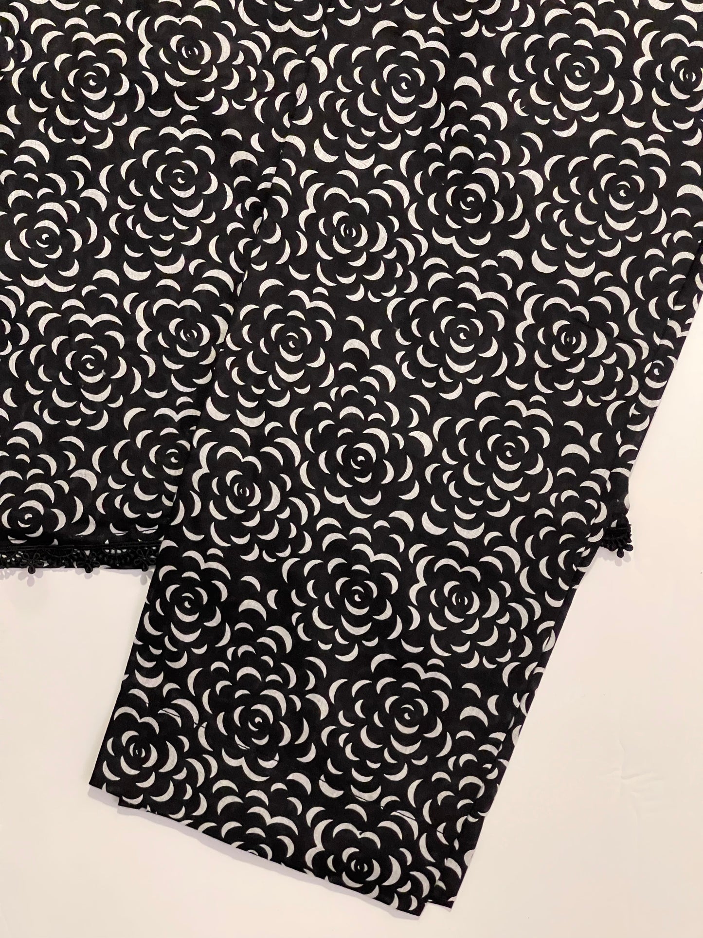 Monochrome